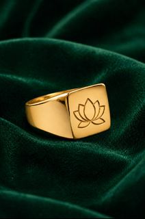 (Category: ) located in . Submitted by miyajewelry (Listing ID 1446684398, Image 1). Description: .