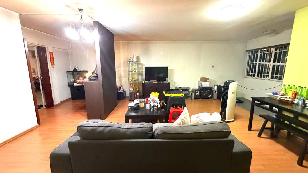 (Category: ) located in . Submitted by your_rental_specialist (Listing ID 1442605443, Image 1). Description: .