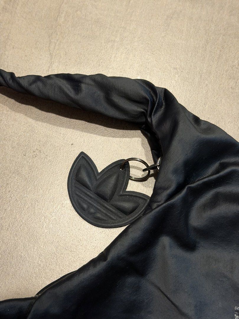 Adidas bag (Category: Shoulder Bags) located in Singapore. Submitted by spreloved666 (Listing ID 1446593708, Image 2). Description: Very light weight bag Convenient to use Nylon material Pm for more .