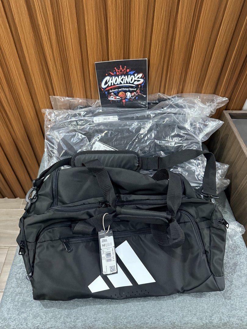 Adidas Training Defender Duffel Bag Small 42 Liters (Category: Backpacks) located in Manila. Submitted by specialized0819 (Listing ID 1446584233, Image 2). Description: Adidas Training Defender Duffel Bag Small 42 Liters SALE PRICE - 1000 ✅✅✅ SRP - 2000 ❌❌❌ Pampanga/Shipping.