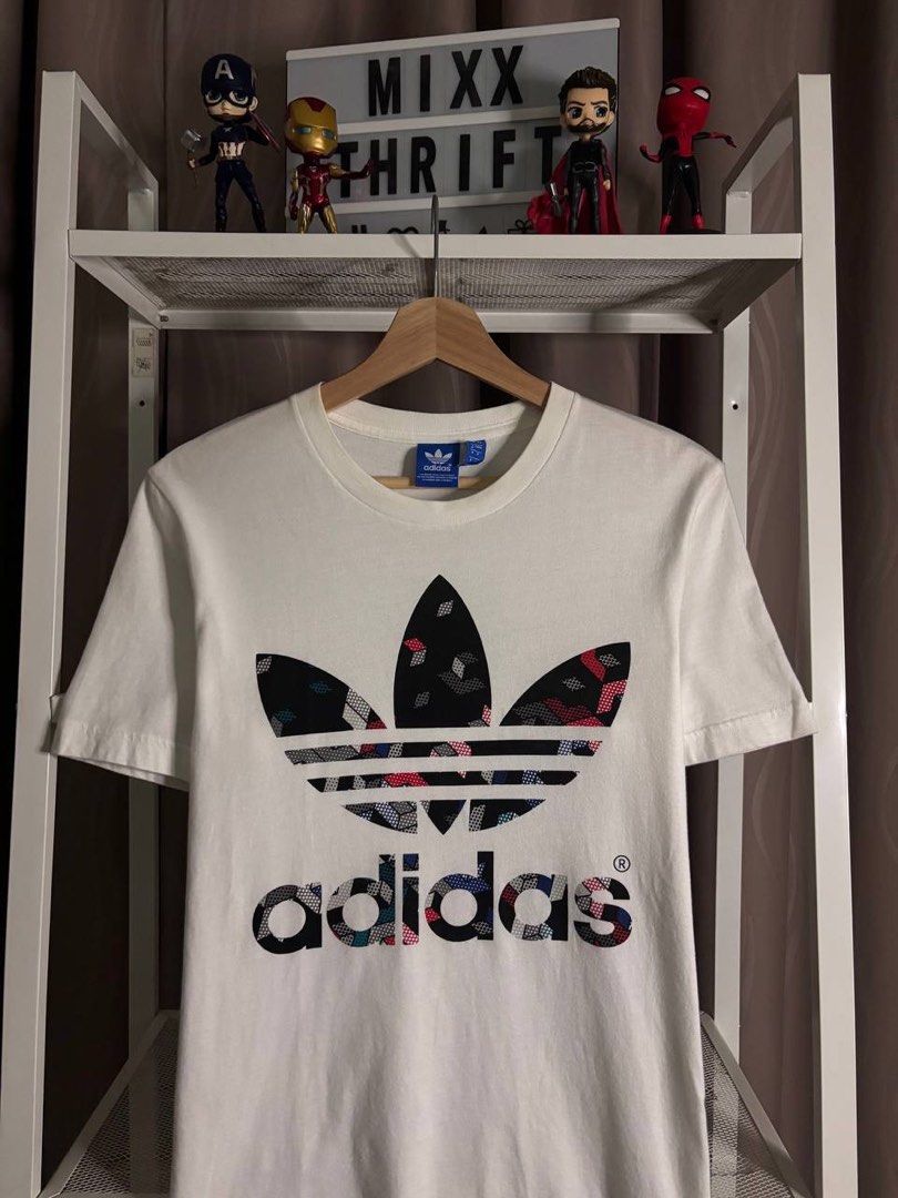 Adidas Trefoil (Category: Tshirts & Polo Shirts) located in Jasin. Submitted by mixx.storeee (Listing ID 1446586472, Image 1). Description: Adidas Trefoil P19.5 / L27 (Size S/M) CONDITION 9 / 10 NO PHONE : 01126277183 If no respond at Carousel after 3 days. Kindly pm us..