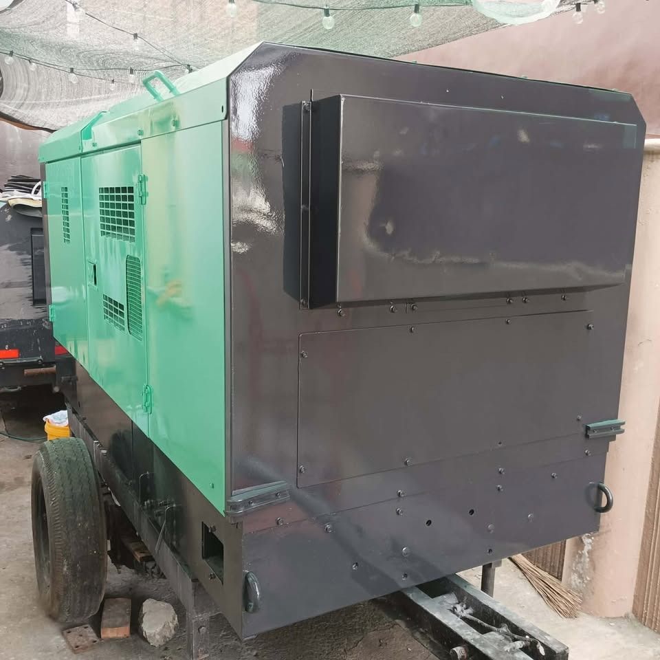 Air Compressor PDS390 (Category: Construction Tools & Equipment) located in Cavite. Submitted by ed_012 (Listing ID 1446578549, Image 3). Description: Model: PDS390SC (Light Blue - Dry Air Series) Air delivery: 11.3 m3/min Work. Pressure: 7 Bar / 102 psi Engine: Isuzu 4BG1 Type: Direct Injection, Turbo Charged, Intercool Dimensions: (L x W x H) 3060 x 1525 x 1760 mm Weight: 2400 kg (wet) Running hours: 7,325 hrs.