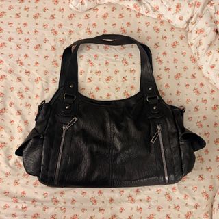 (Category: ) located in . Submitted by missythings (Listing ID 1446670930, Image 1). Description: .