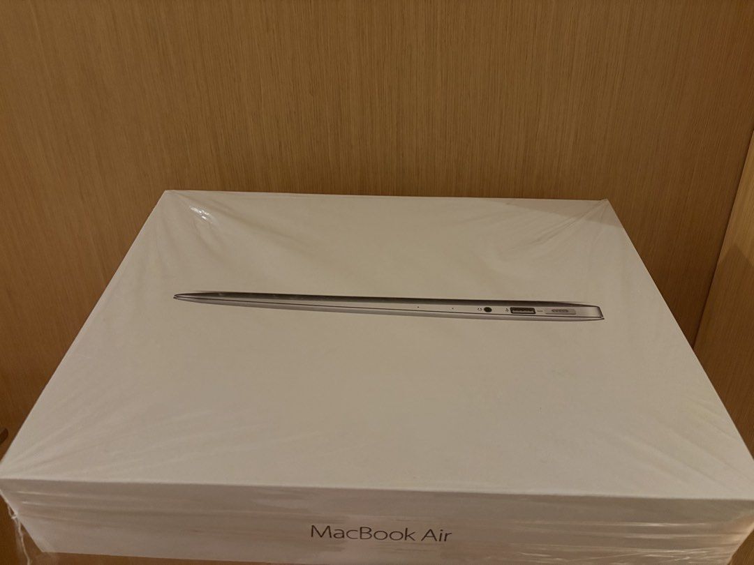 Apple MacBook Air Laptop Box495839610259394560