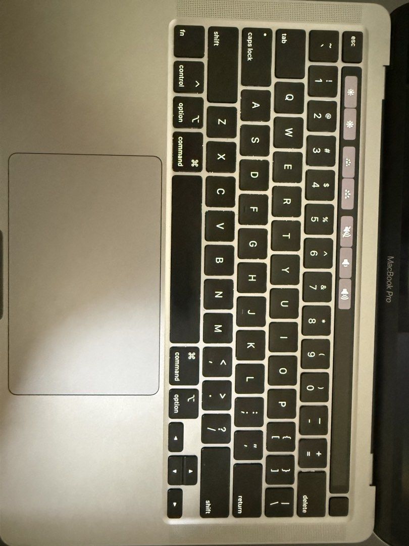 Apple MacBook Pro 13-inch495590622857144324