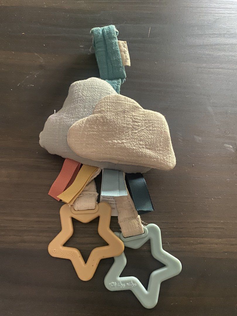 Baby Toy Cloud Rainbow Star Teether (Category: Infant Playtime) located in Batangas. Submitted by chicago2022 (Listing ID 1446619225, Image 1). Description: Cute baby toy with soft clouds, rainbow ribbons, and star teethers. Great for sensory play and soothing. Attaches to strollers/car seats..