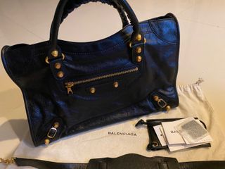 (Category: ) located in . Submitted by littecloset (Listing ID 1446641448, Image 1). Description: .