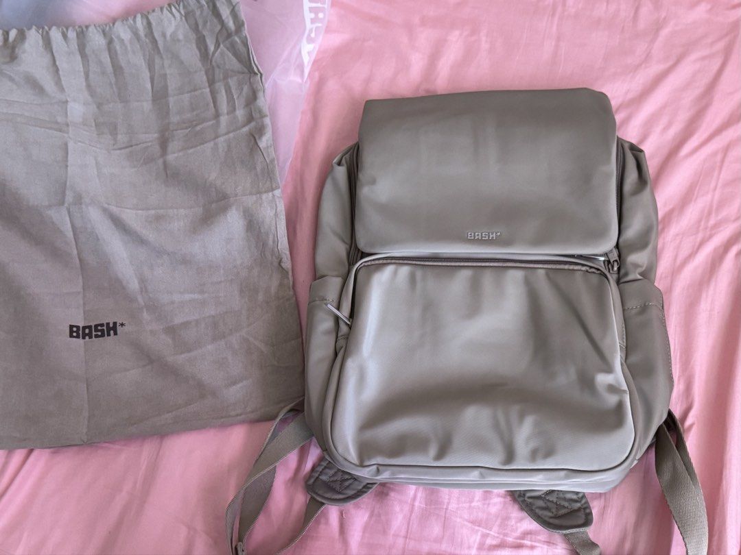 BASH+ Backpack Dune with Dust Bag (Category: Backpacks) located in Manila. Submitted by marco.21 (Listing ID 1446559983, Image 1). Description: -DUNE Color BASH+ backpack - Includes original dust bag - Multiple compartments and pockets for organization - Adjustable straps for a comfortable fit - Clean and simple design - Ideal for everyday use or travel RFS: nagkamali ng order na kulay yung tita ko sya kasi nagorder pref ko kasi yung Terra Color 