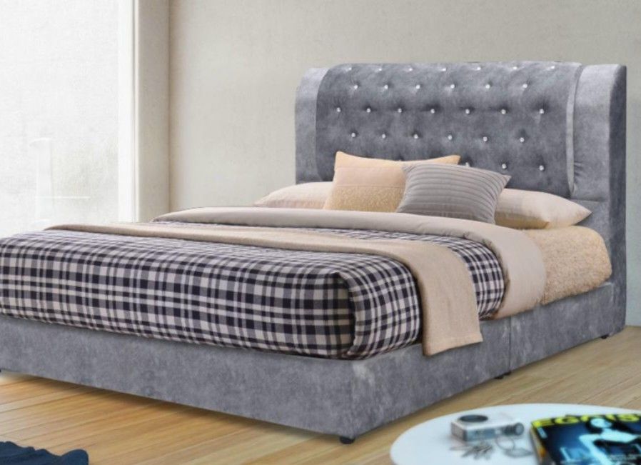 bedframe queen (Category: Other Home Furniture) located in Kajang. Submitted by shah4686 (Listing ID 1446658721, Image 1). Description: maklumat lanjut sila hubungi wassap Kami. sila ambil nombor kami di Tik tok Instagram Facebook Quefurniture trading 0111080/5650 BARANG SAMPAI BARU BAYAR.