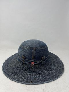 (Category: ) located in . Submitted by dondartwostore (Listing ID 1446574826, Image 1). Description: .