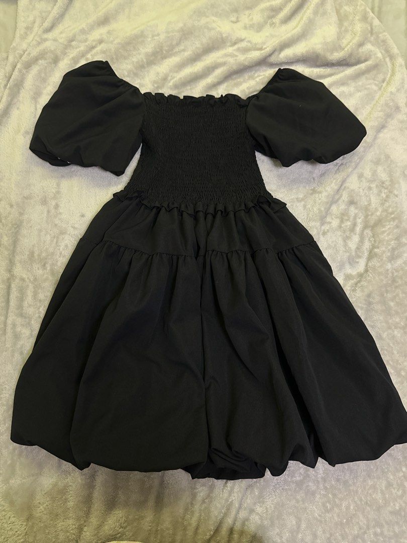 Black cutesy dress (Category: Dresses) located in Manila. Submitted by oooreooooo (Listing ID 1446713164, Image 1). Description: .