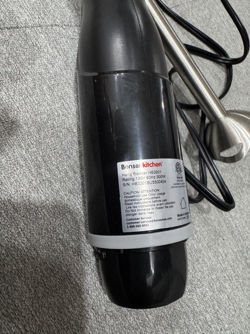 Bonsen kitchen Hand Blender HB3201 300W (Category: Juicers, Blenders & Grinders) located in Caloocan City. Submitted by stephanieannramos (Listing ID 1446616723, Image 2). Description: - Bonsen HB3201 Kitchen Hand Blender - Powerful 300W Motor - Operates on 120V - Ideal for Smoothies, Soups, and Sauces - Durable Stainless Steel Shaft and Blade - Easy to Clean - Corded Electric Operation - Customer Service Number Included on Label -No whisk Gcash/