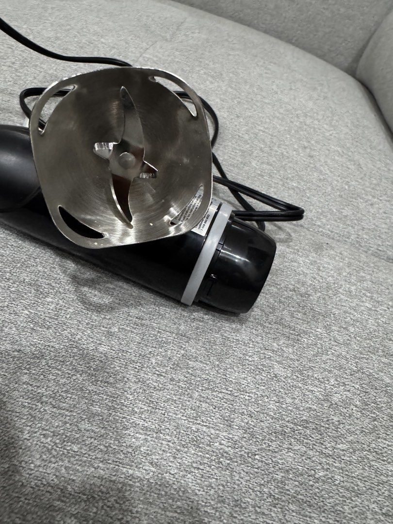 Bonsen kitchen Hand Blender HB3201 300W (Category: Juicers, Blenders & Grinders) located in Caloocan City. Submitted by stephanieannramos (Listing ID 1446616723, Image 1). Description: - Bonsen HB3201 Kitchen Hand Blender - Powerful 300W Motor - Operates on 120V - Ideal for Smoothies, Soups, and Sauces - Durable Stainless Steel Shaft and Blade - Easy to Clean - Corded Electric Operation - Customer Service Number Included on Label -No whisk Gcash/