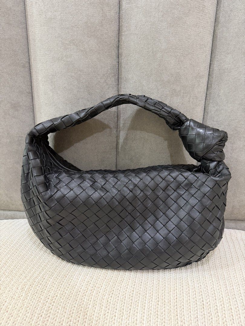 Bottega Veneta Jodie Small Black (Category: Luxury Bags & Wallets) located in Legazpi City. Submitted by thedressingroomrc (Listing ID 1446613330, Image 3). Description: Black SHW With dustbag & gold Certificate of Craft card Excellent condition✨ Minor hairline scratches on the hardware No major flaws.