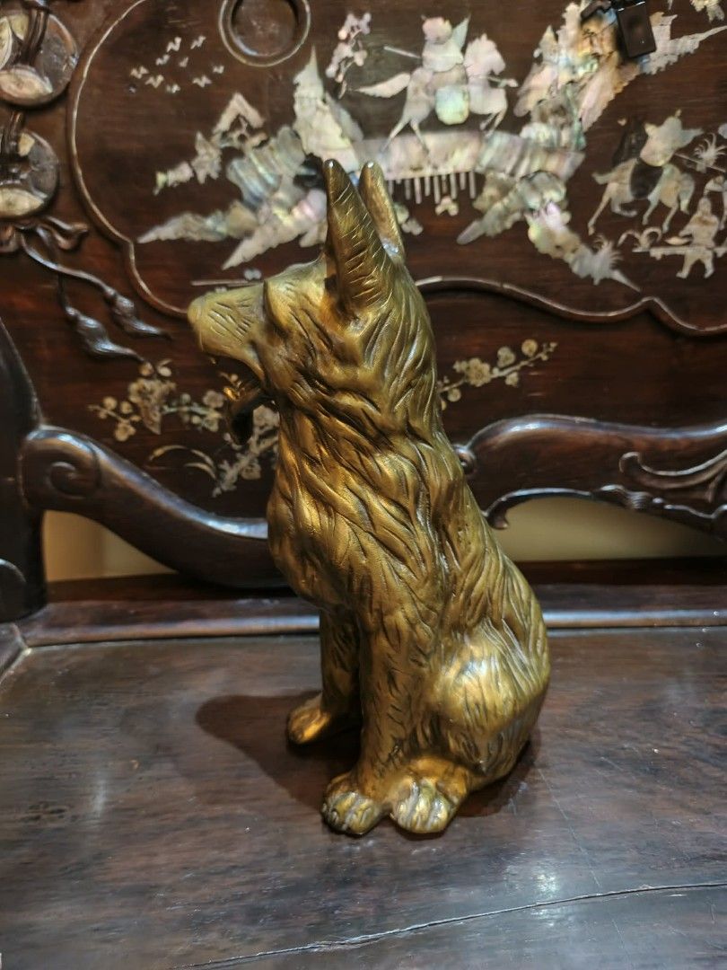 Brass fog statue display (Category: Vintage Collectibles) located in Manila. Submitted by kurukutuk (Listing ID 1446693088, Image 3). Description: brass dog statue display 10 x 5 inches HxL made of brass.
