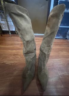 (Category: ) located in . Submitted by the_fashionate (Listing ID 1446562900, Image 1). Description: .