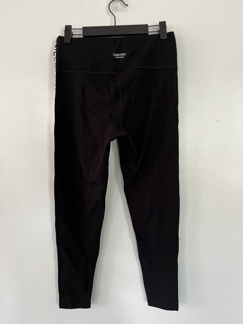 Calvin Klein Performance Premium Double Waistband Size M (Category: Activewear) located in Marikina City. Submitted by taylorm31 (Listing ID 1446612343, Image 2). Description: - Black Calvin Klein Performance leggings - White branded taping down the sides - Made with comfortable stretch fabric - Double Waistband - Ideal for workouts or casual wear - Size Medium - Length 33.25" - With tag - Retail Ph3,800 ( selling 1,800 ) .