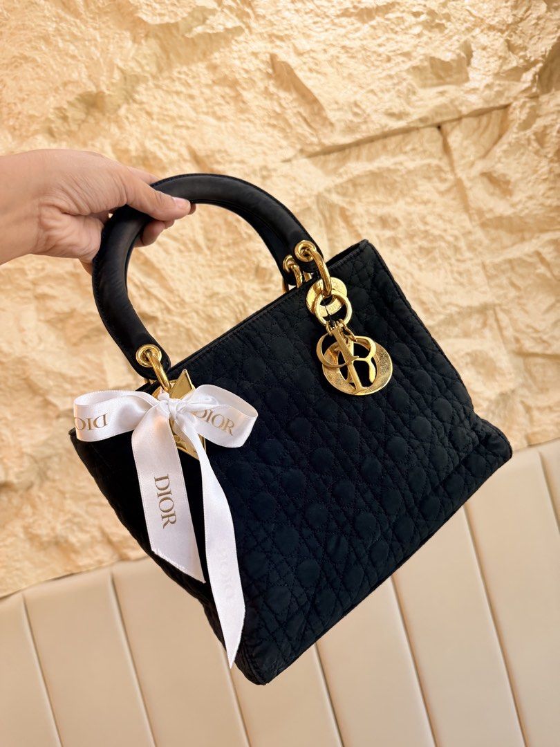Christian Dior Lady Small (Category: Luxury Bags & Wallets) located in Paranaque City. Submitted by Vanessacloset_VLuxe (Listing ID 1446672157, Image 2). Description: Lady Dior No inclusion.