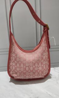 (Kategori: ) berada di . Dikirim oleh mommycl.boutique (ID iklan 1446603860, Gambar 1). Deskripsi: .