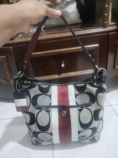 (Kategori: ) berada di . Dikirim oleh quinara.original.bag (ID iklan 1446666117, Gambar 1). Deskripsi: .