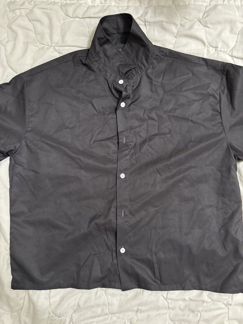 Code of Silence Graphic Print Jacket (Category: Coats, Jackets and Outerwear) located in Manila. Submitted by whitemocha16 (Listing ID 1446671967, Image 2). Description: SIZE: XS to S ( Unisex ) - Boxed, Cropped Polo - Black jacket with a large graphic print on the back. - Graphic features hands with rings/bracelets and 'Code of Silence' text. - Button-up front with a collared neckline. - Made from lightweight material. - Ideal statement piece fo