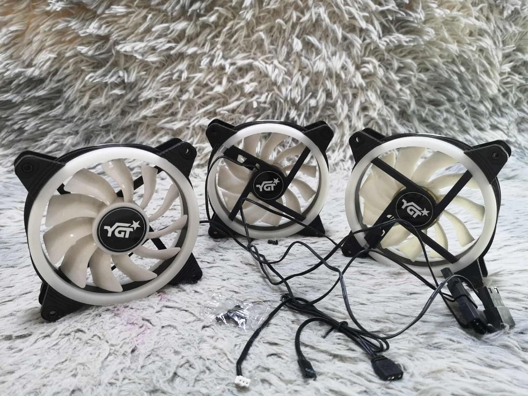 Computer Case Fan With Double Ring LED Design (Category: Computer Parts) located in Santa Cruz. Submitted by jmy_surplus.2 (Listing ID 1446543419, Image 1). Description: Size ; L -13 W - 13 H - 12 Color ; Black , White Type ; Fan Brand ; No brand Material ; Plastic Style ; Computer Case Fan JMA JMY 3 Batch #211.