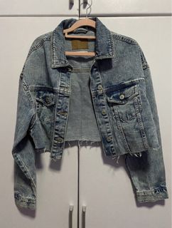 (Category: ) located in . Submitted by _myprelovedcloset (Listing ID 1446627026, Image 1). Description: .