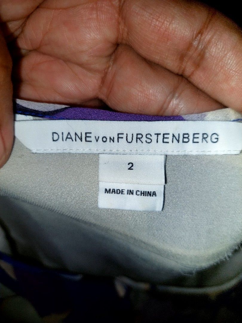 Diane von fursternberg (Category: Dresses) located in Santa Rosa. Submitted by roycerocus (Listing ID 1446565176, Image 3). Description: looks new floral print silk dress size 2.