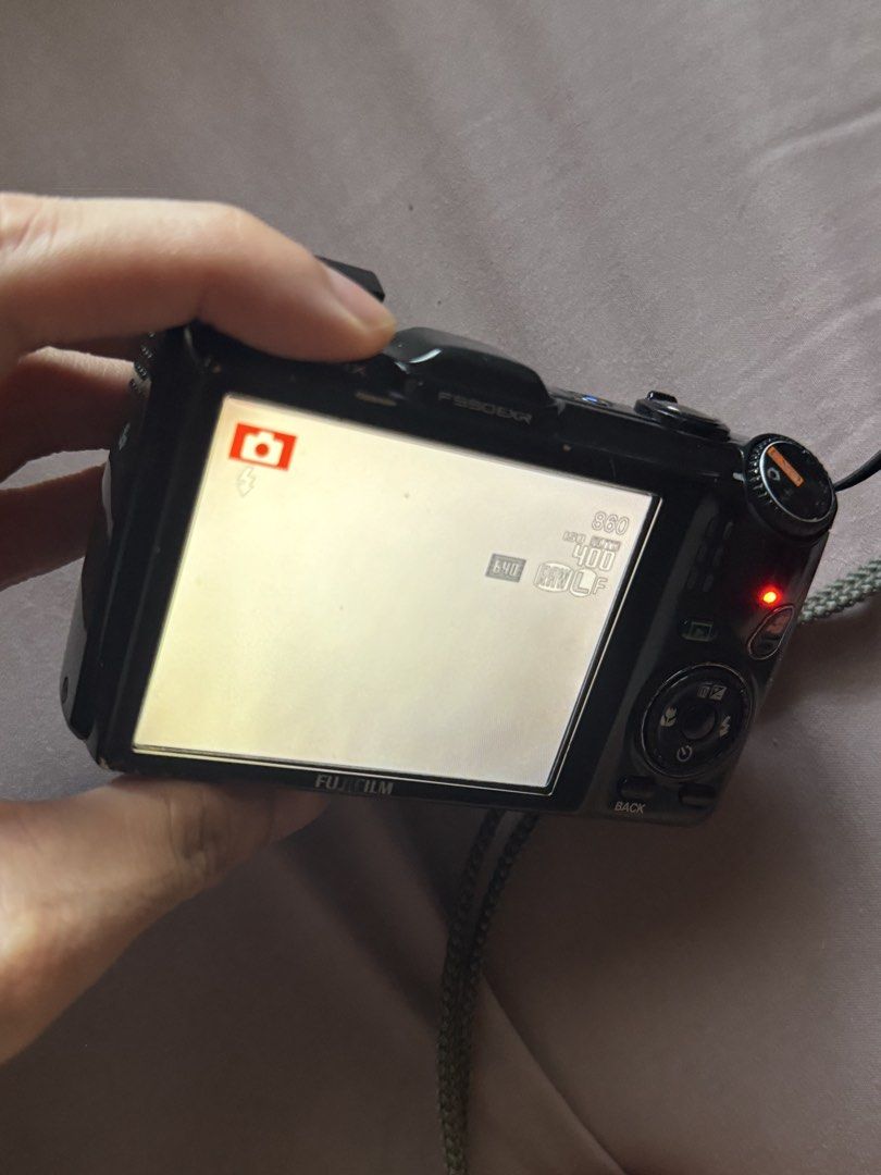 DIGITAL CAMERA (Category: Cameras) located in Malolos. Submitted by zhanxstuffs (Listing ID 1446542580, Image 3). Description: y2k vibes dm for video .