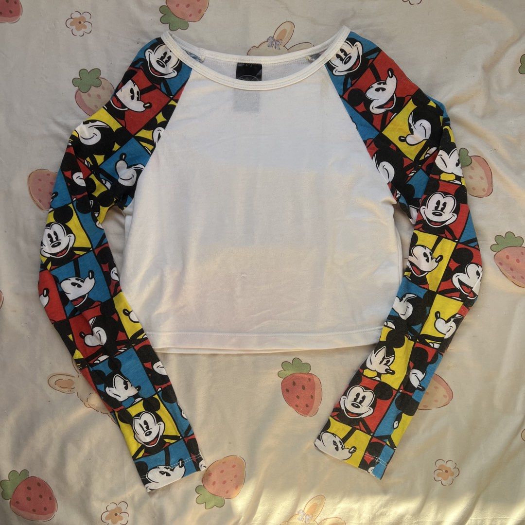 Disney Mickey Mouse raglan long sleeve crop top (Category: Longsleeves) located in Manila. Submitted by blondmagnet (Listing ID 1446548959, Image 1). Description: ~ swipe for size via tape measure 💌 please read before ordering: - no rush shipping - no returns or refunds. no cancellations. not responsible after dispatch. - product color may slightly vary due to lighting - items are preloved, thrifted, and/or reworked. please manage your expectati