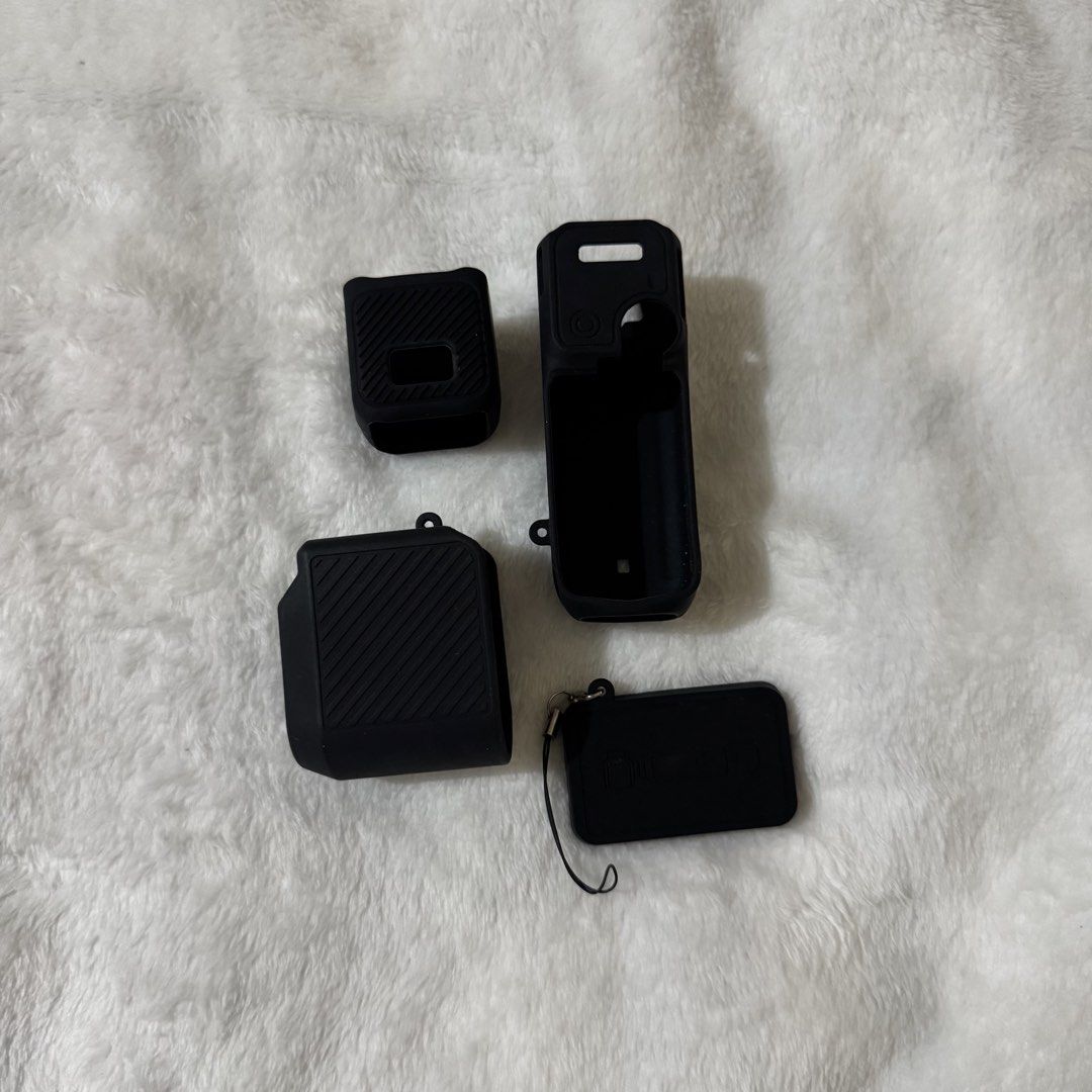 DJI Osmo Pocket 4 Silicon Case (Category: Camera Bags & Carriers) located in Makati City. Submitted by ckyambz_013 (Listing ID 1446663726, Image 1). Description: .