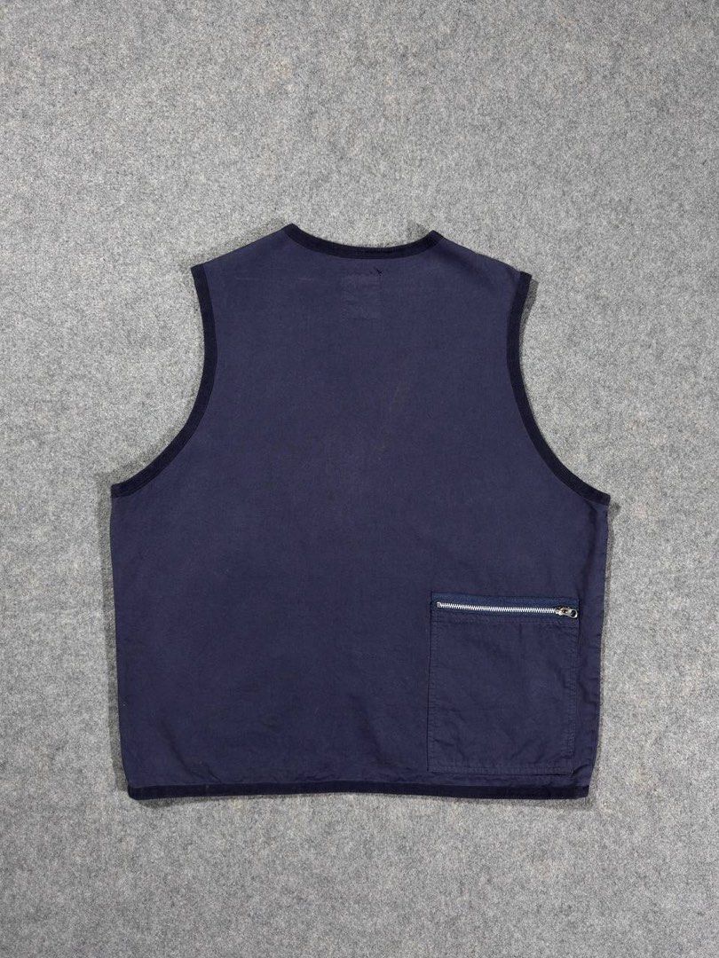 Drug store's Zip-Up Utility Vest (Category: Vests) located in Zamboanga. Submitted by zhifay (Listing ID 1446712142, Image 2). Description: Drug store's Zip-Up Utility Vest Color: Dark Navy Blue Size: Large Measurements: Pit to Pit: 23inches Length: 25.5inches Excellent Condition Features asymmetrical zip cargo pockets, rear zippered game pocket, and herringbone edge binding. Authentic Y2K Japanese brand piece. Price: ₱599.