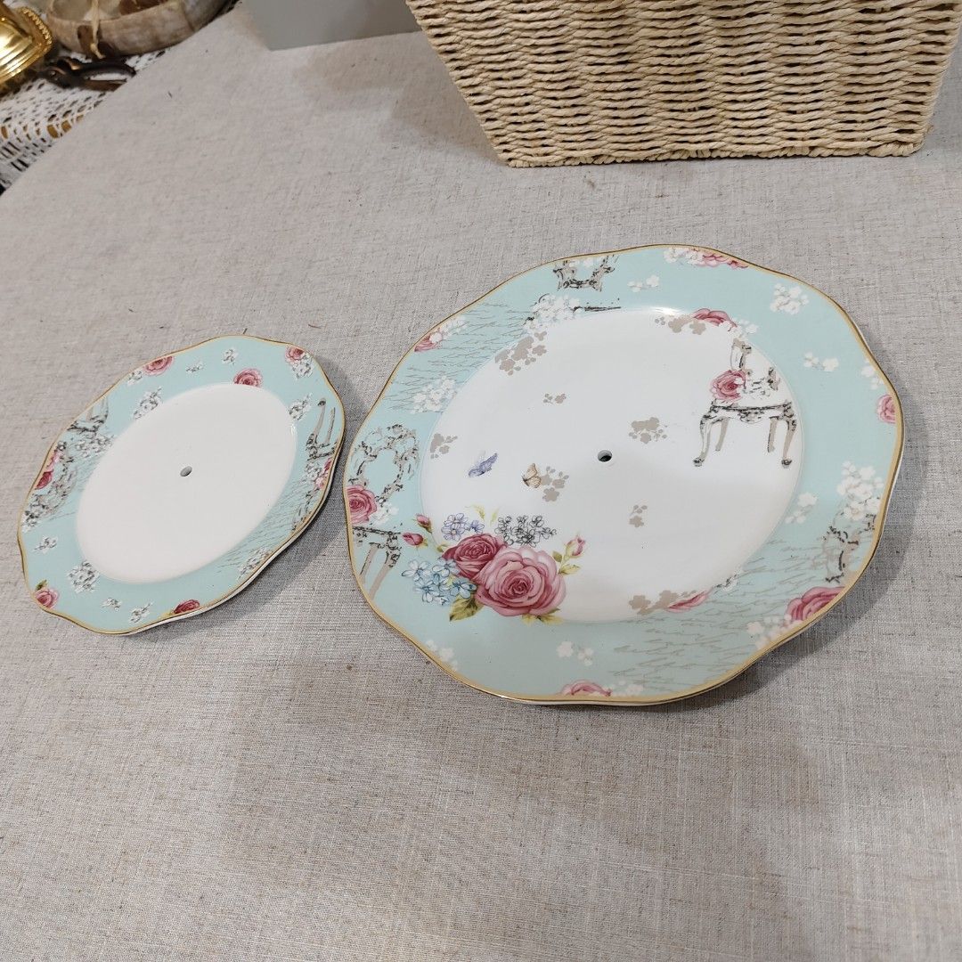 Elegant Rose Pattern 2-tier Cake Stand, Cupcake Stand N Pastry Serving Cake Stand 20cm,26cm (Category: Other Kitchenware & Tableware) located in Shah Alam. Submitted by fishnchips06 (Listing ID 1446570727, Image 3). Description: .
