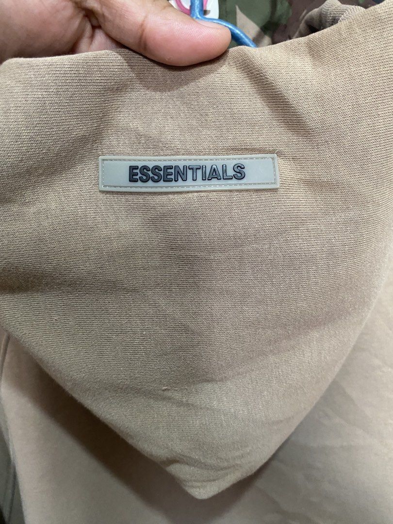 ESSENTIALS (Category: Coats, Jackets and Outerwear) located in Rizal. Submitted by thrift.cartel (Listing ID 1446664439, Image 3). Description: .