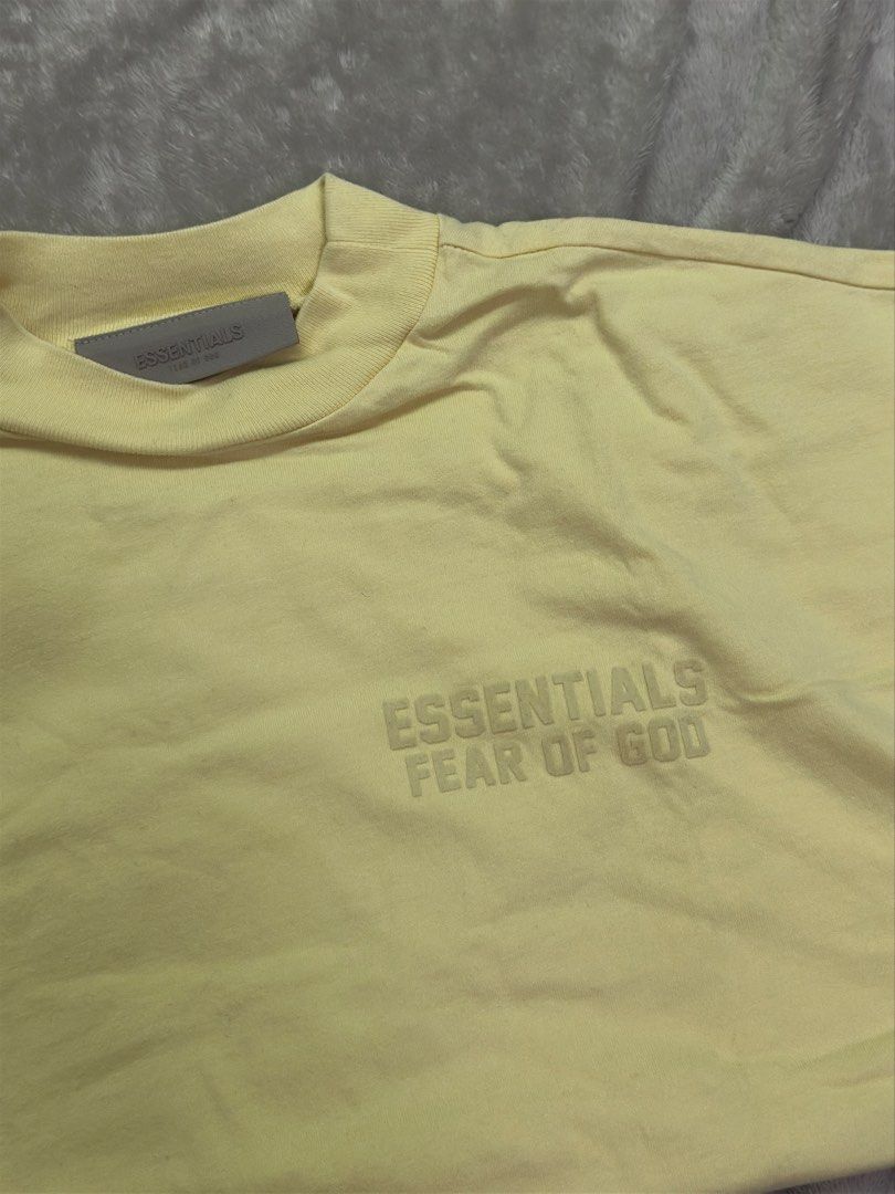 Essentials Fear Of God (Category: Others Tops) located in Manila. Submitted by oooreooooo (Listing ID 1446712034, Image 2). Description: Unique FOG Open for nego Used only once wrong size Boxy type.
