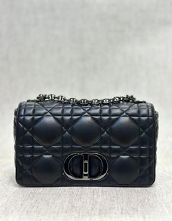(Kategori: ) berada di . Dikirim oleh brandedboutiquez (ID iklan 1446567052, Gambar 1). Deskripsi: .