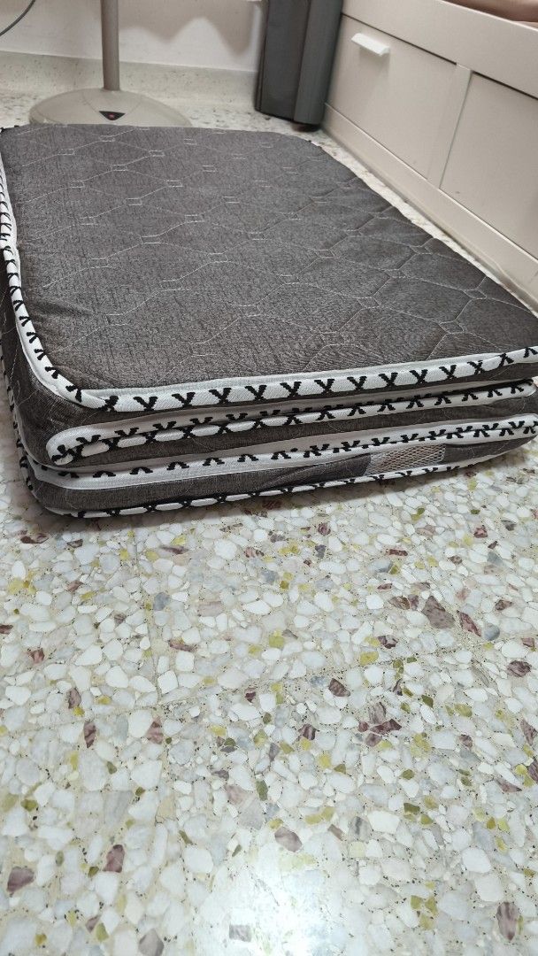 Foldable mattress495276814437591042
