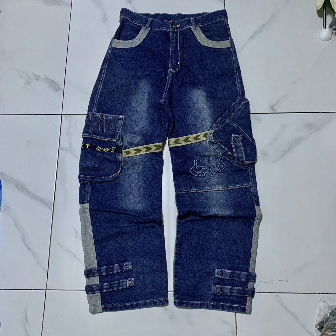 Fox Denim Cargo Pants Size33 (Category: Jeans) located in Mandaue City. Submitted by hannahitems (Listing ID 1446714626, Image 1). Description: Fox Denim Cargo Pants Size 33 43 length 9.5 leg hole Excellent Need wash -850.