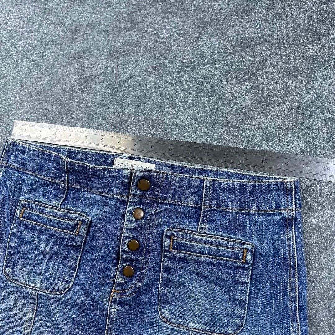 Gap Stretch Long Denim Skirt (Category: Skirts) located in Manila. Submitted by emvishop (Listing ID 1446608004, Image 2). Description: Gap Stretch Long Denim Skirt Price: PHP 500 Dimension: 34 x 32 x 26.5 Condition: Good Condition Store SKU: A-61 Please don’t hesitate to message us for inquiries or assistance with your transaction. (take note that the color may appear different due to lighting conditions.