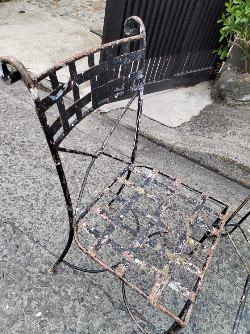 GARDEN SET NO GLASS TOP (Category: Other Home Furniture) located in Mandaluyong City. Submitted by katkat888kit (Listing ID 1446563492, Image 3). Description: garden set no glass top heavy metal solid 15k no glass top Pick up only or via lalamove mandAluyong city.