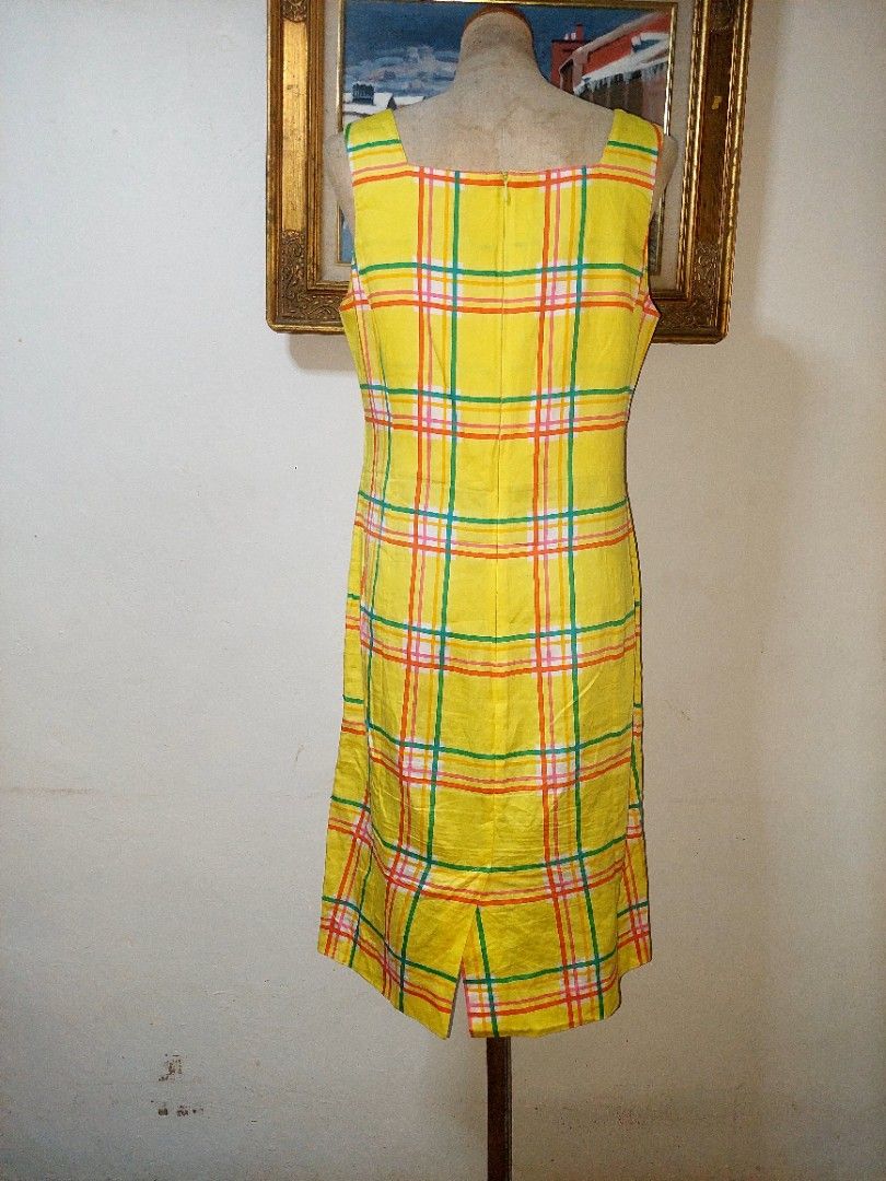 Gianfranco ferre 70s look dress (Category: Dresses) located in Santa Rosa. Submitted by roycerocus (Listing ID 1446564457, Image 2). Description: good asnew 1 small stain but can be cleaned!! made in italy.