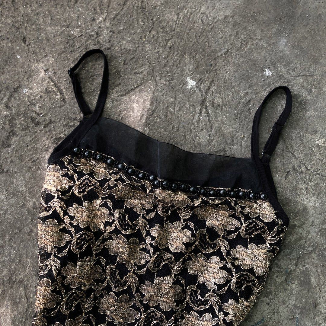 Gold Floral Camisole Top (Category: Sleeveless) located in Manila. Submitted by theactualized (Listing ID 1446644200, Image 2). Description: .