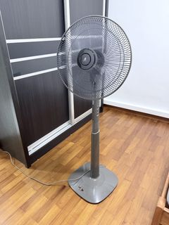 (Category: ) located in . Submitted by masayo1801 (Listing ID 1446653613, Image 1). Description: .