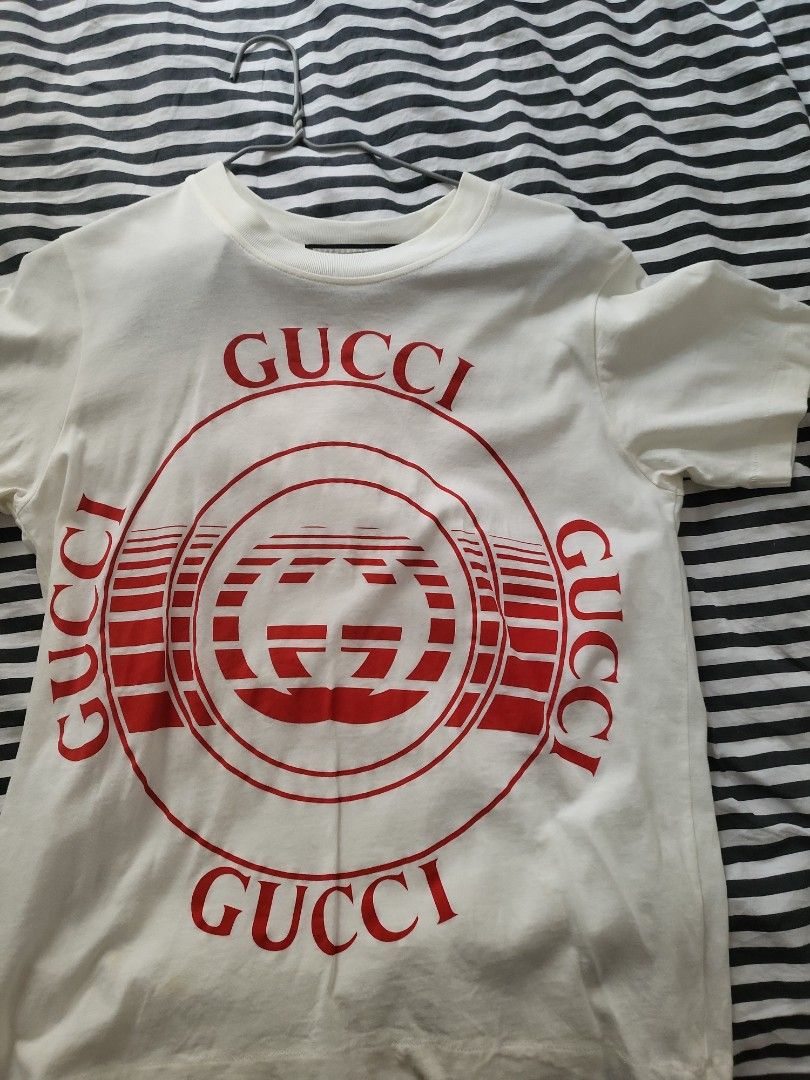 Gucci classic tee （分類：T-shirt）位於 Hong Kong。 由 cherrymomo32372 提交（商品編號 1446545044，圖片 1）。簡介： 。