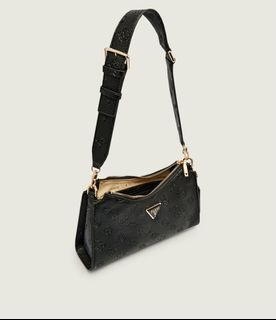 (Category: ) located in . Submitted by hm_apparel (Listing ID 1446650976, Image 1). Description: .