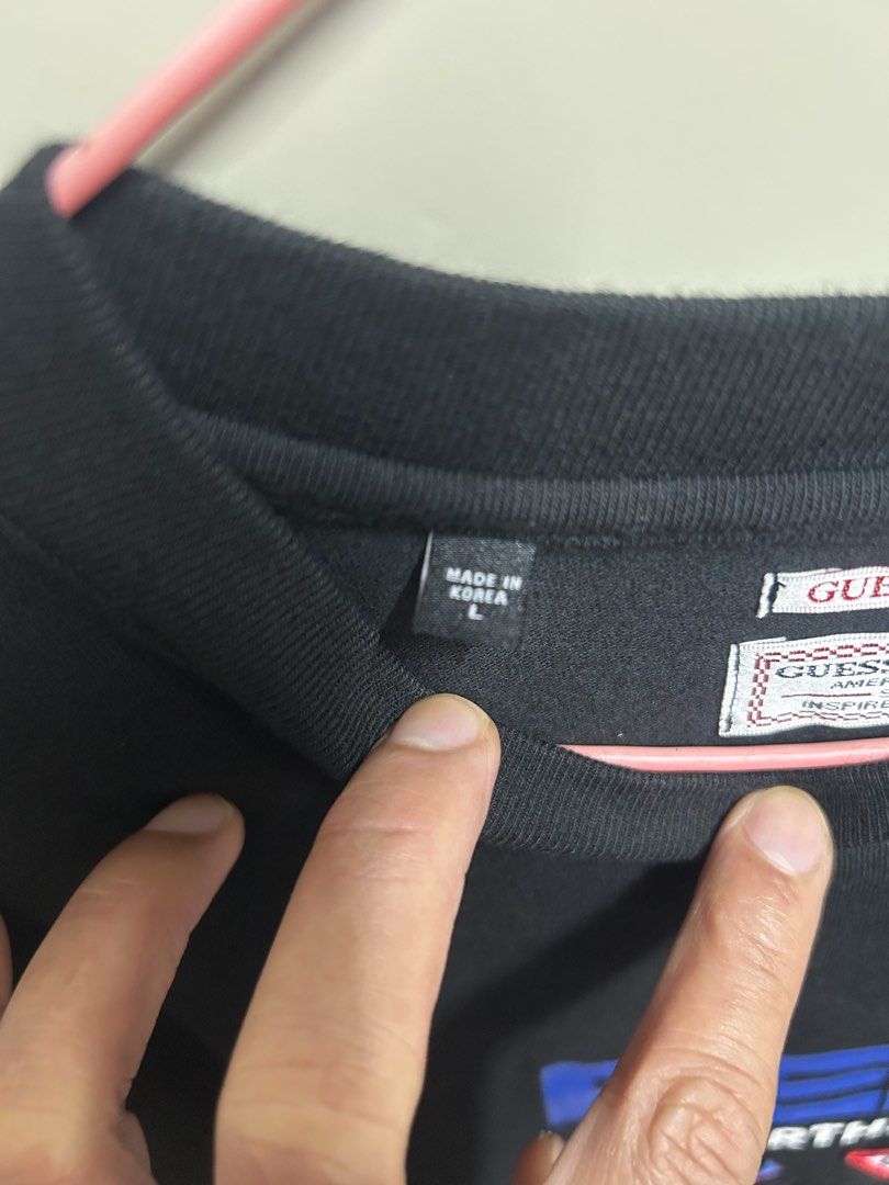 由 ervin19 (刊登 ID 1446668126，圖片 3) 提交，位於 桃園市 (Taoyuan) 的 Guess x Pepsi patch work collaboration (類別：T恤、Polo衫)，說明：Chest width 58cm Length 78cm Shoulder 19cm Sleeve 25cm。