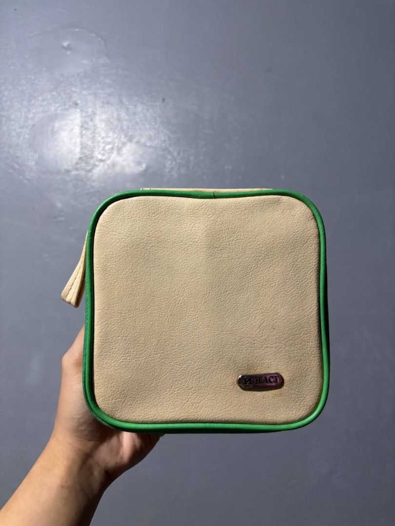 HACI Magnetic Acupressure Suction Cup Set (Category: Medical Supplies & Tools) located in Rizal. Submitted by jjszenn (Listing ID 1446664932, Image 2). Description: HACI Magnetic Acupressure Suction Cup Set - HACI Magnetic Acupressure Suction Cup Set - Includes 18 cups - Comes with a convenient carrying case - Ideal for cupping therapy - Case color: Green and Beige - All cups and accessories included Location: Antipolo, Rizal Meetup: Around Antip