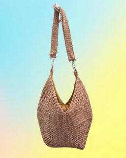 (Category: ) located in . Submitted by welovefleamarket (Listing ID 1446683683, Image 1). Description: .