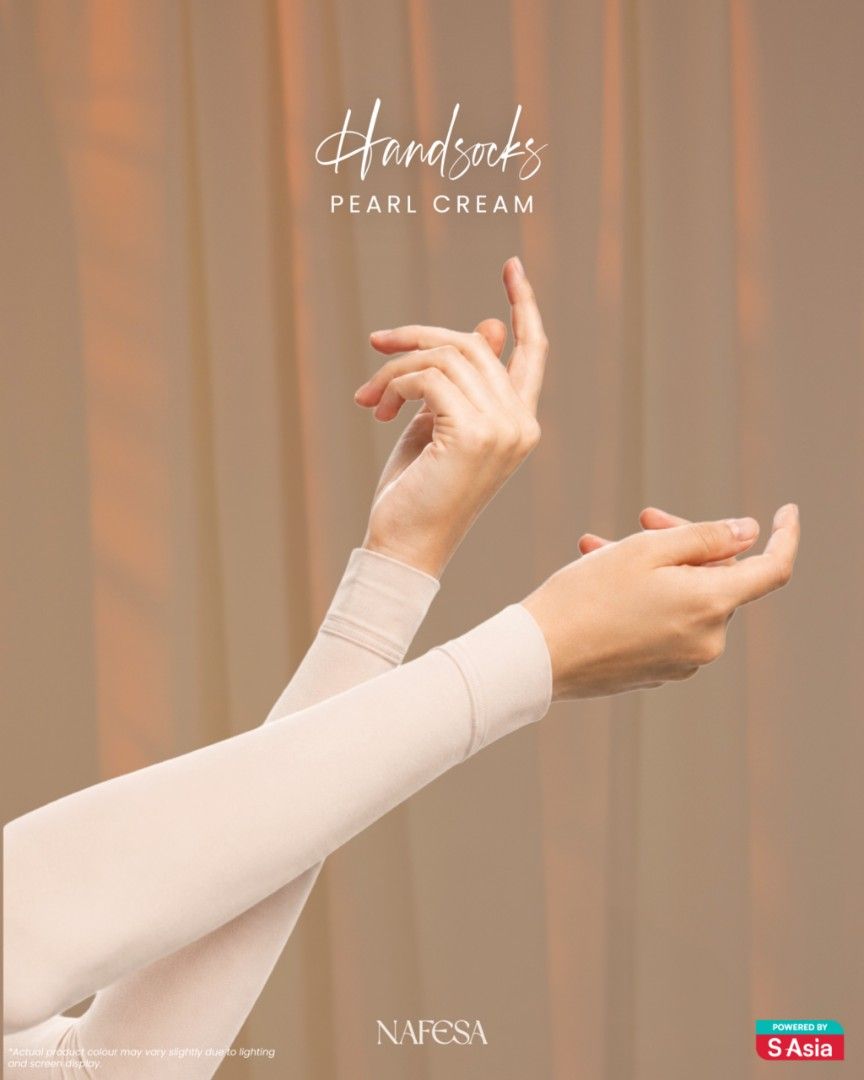 Handsocks (Category: Accessories) located in Singapore. Submitted by mizayusuf (Listing ID 1446669321, Image 3). Description: - NAFESA Handsocks - Available Colours: Jet Black - Sold out Earth Brown Pearl Cream Honey Nude Smoke Grey -Instock - Long sleeves for arms - Comfortable and versatile for everyday wear - Perfect for daily use 1 for $11 5 for $53.