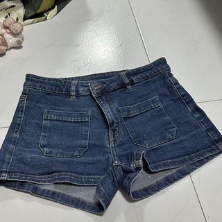 (Category: ) located in . Submitted by itrytosell (Listing ID 1446219654, Image 1). Description: .